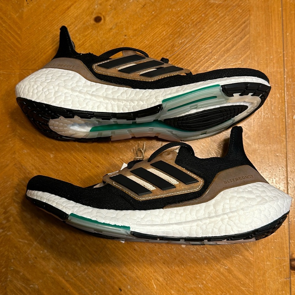 Women’s Adidas UltraBoost 22 Sneakers Made with Nature Black HQ3540 Size 6.5 NEW